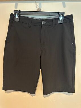 Quiksilver Men's Black Flat-Front Stretch Shorts